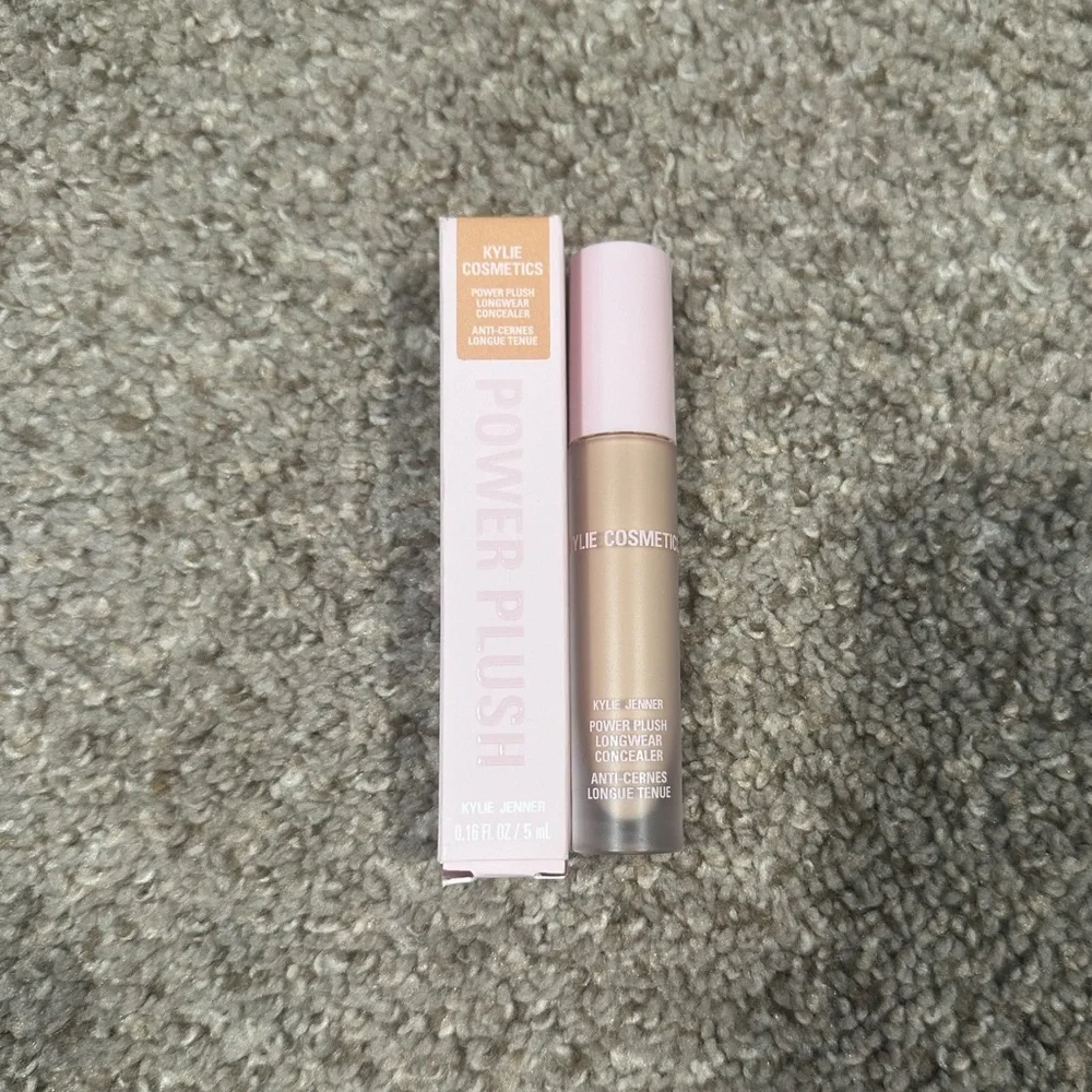 Kylie Cosmetics Power Plush Concealer- 3.5N